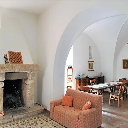 Le Chateaux A ספרלונגה